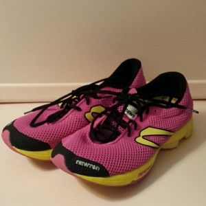 Newton Girls Pink Tennis Shoes Size 7.5